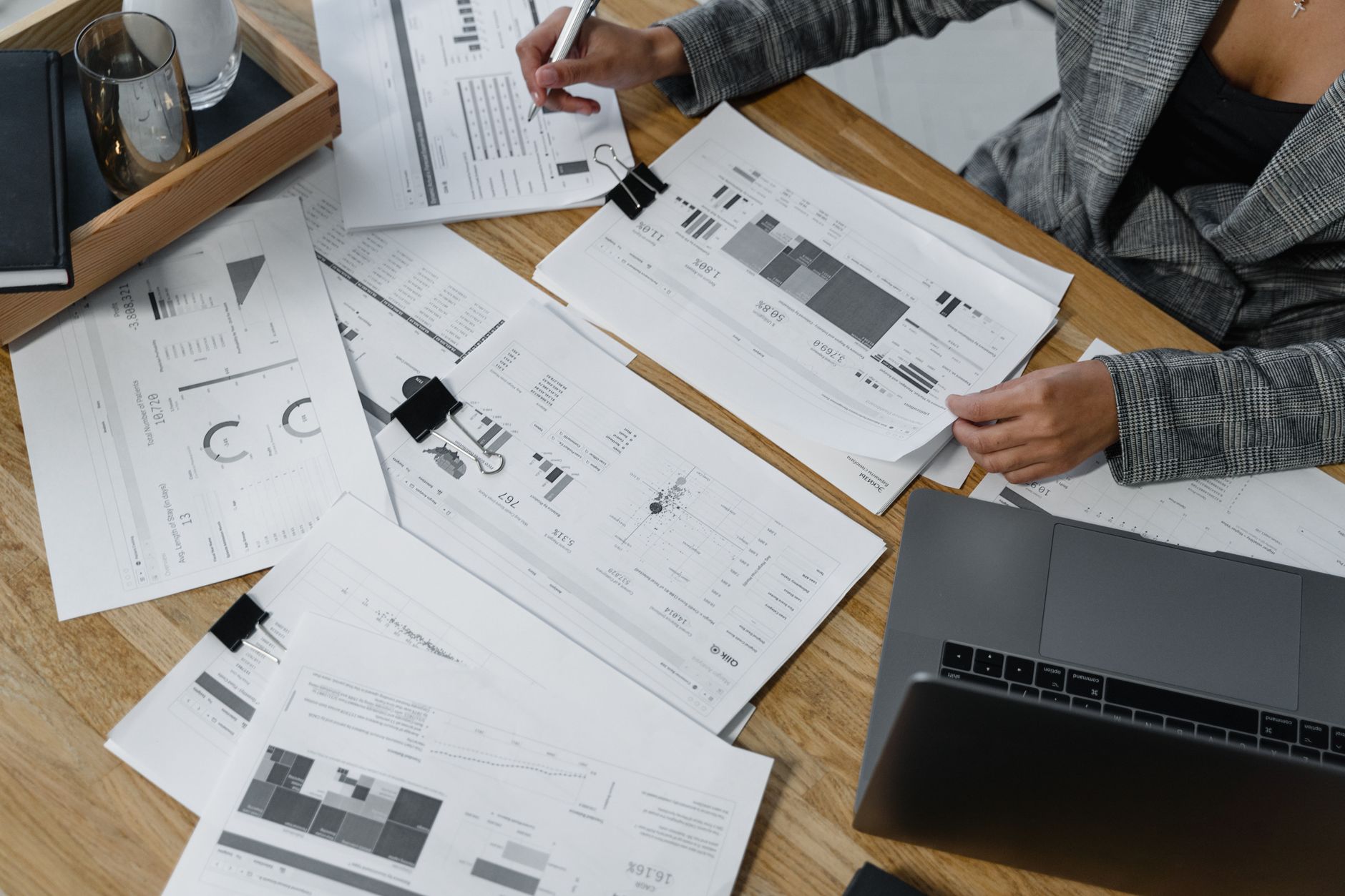 Илюстрация към темата: Професия: одитор по устойчивост (CSRD и ESRS)